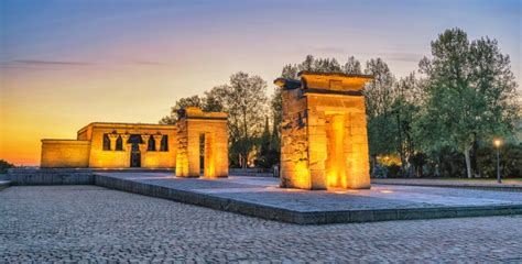 cruising templo de debod|The World Is A Book